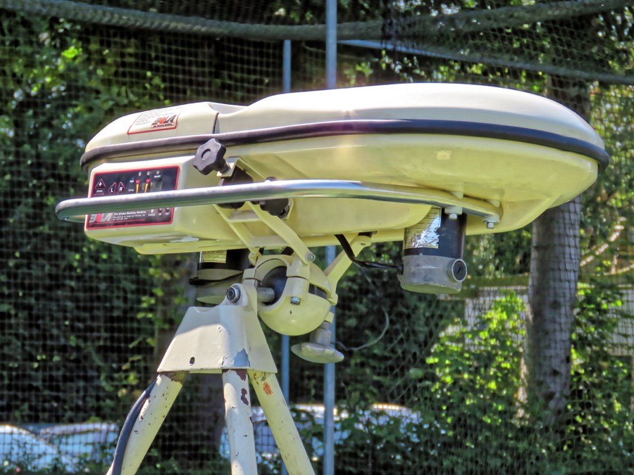 C Sports cricket bowling machine